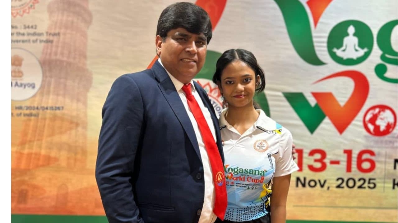  Neha Bag and Purba Das of Bengal won  gold medals in Yoga World Cup  