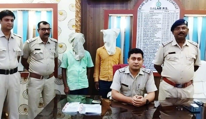 Murshidabad: মুর্শিদাবাদের সালারে বিপুল জাল নোট উদ্ধার, গ্রেপ্তার দুই 