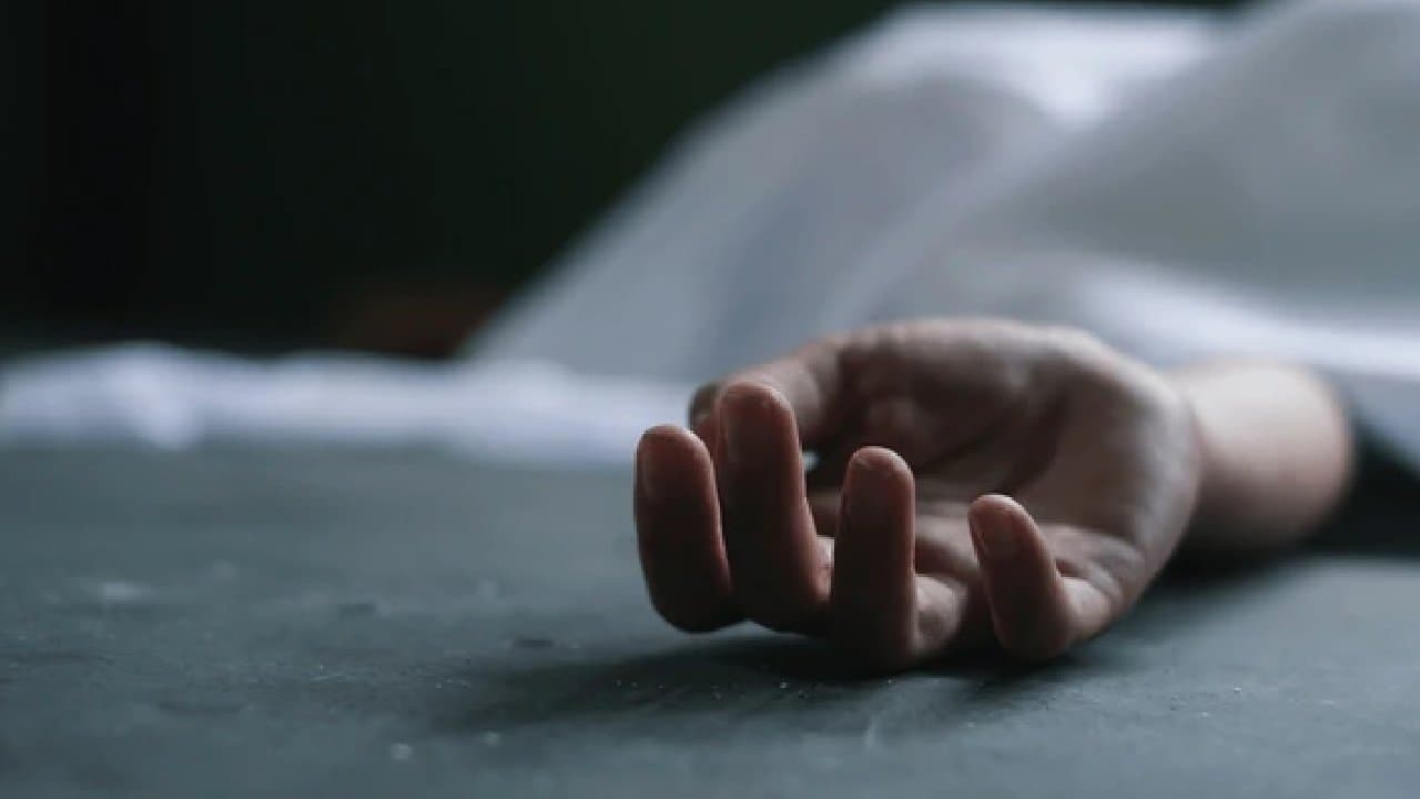  শিক্ষকের কীর্তি লিখে মধ্যপ্রদেশে  আত্মঘাতী কিশোরী!