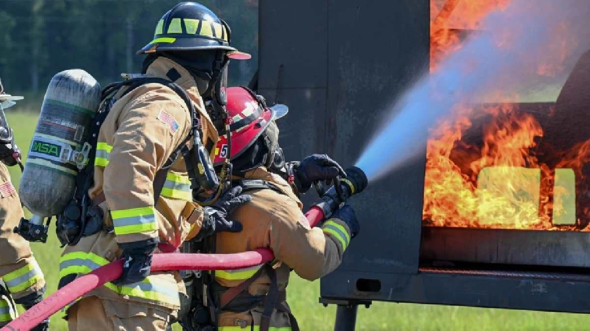  81 year old man sets Old Age Home on fire