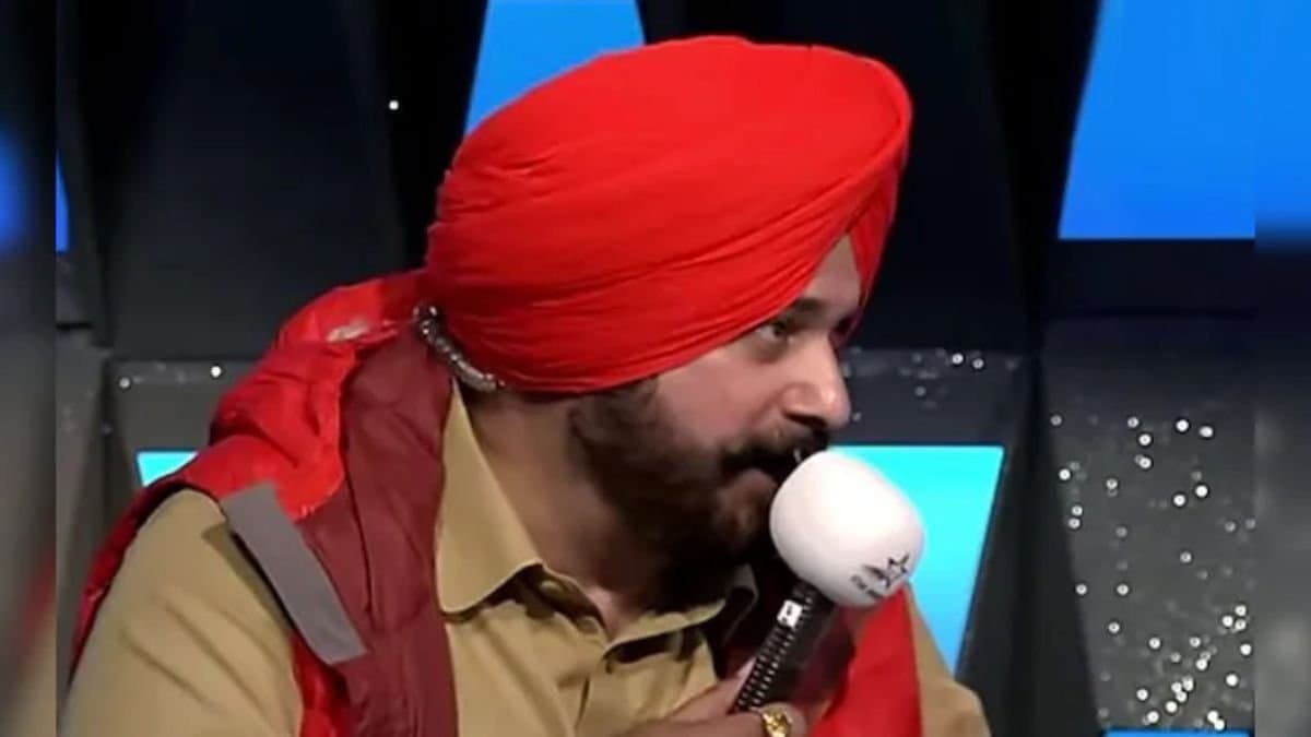 Former India cricketer Navjot Singh Sidhu feels that Rohit Sharma should continue as Test captain spt 