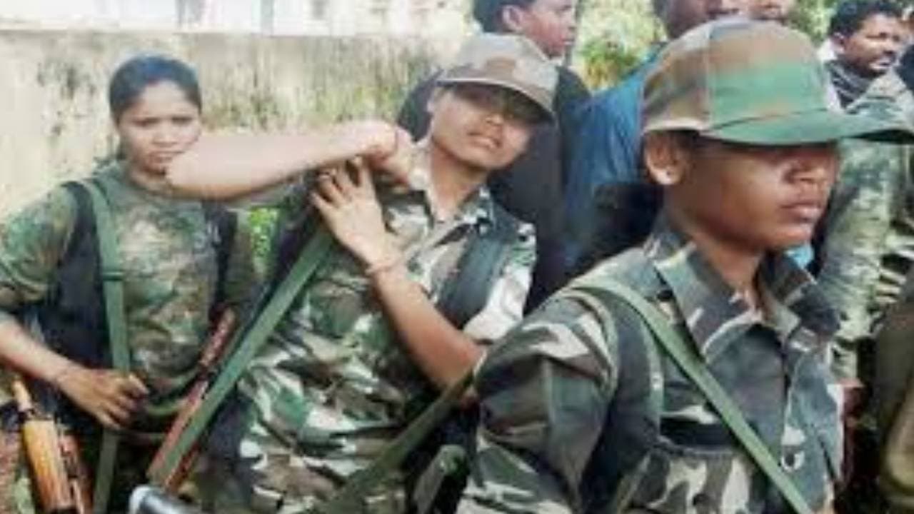 Woman maoist surrenders in telengana