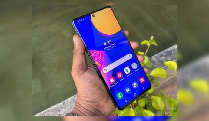 প্রায় সাত লক্ষ ভুয়ো মোবাইল বাজেয়াপ্ত করল কেন্দ্র