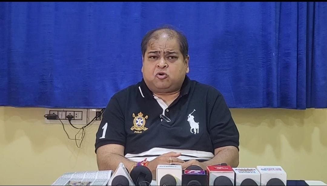 Srinjoy Bose hits back-raises question on academic qualification of Mohun Bagan Secretary 