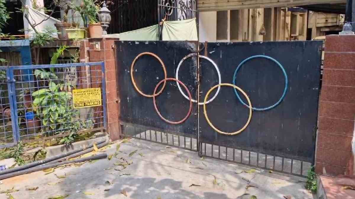 One Arrested For Committed Crime inside Former Player Pk Banerjee House