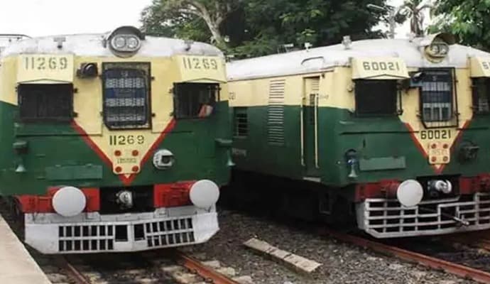 Local Train: ‌‌হচ্ছে না মেরামতির কাজ, শনি ও রবিতে শিয়ালদহ–বনগাঁ ও হাসনাবাদ শাখায় স্বাভাবিক থাকবে ট্রেন চলাচল