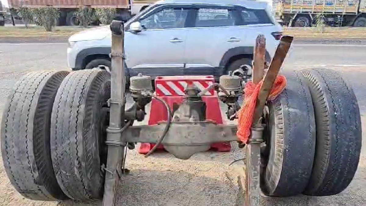 Wheels seperated from moving bus then what happened gnr 