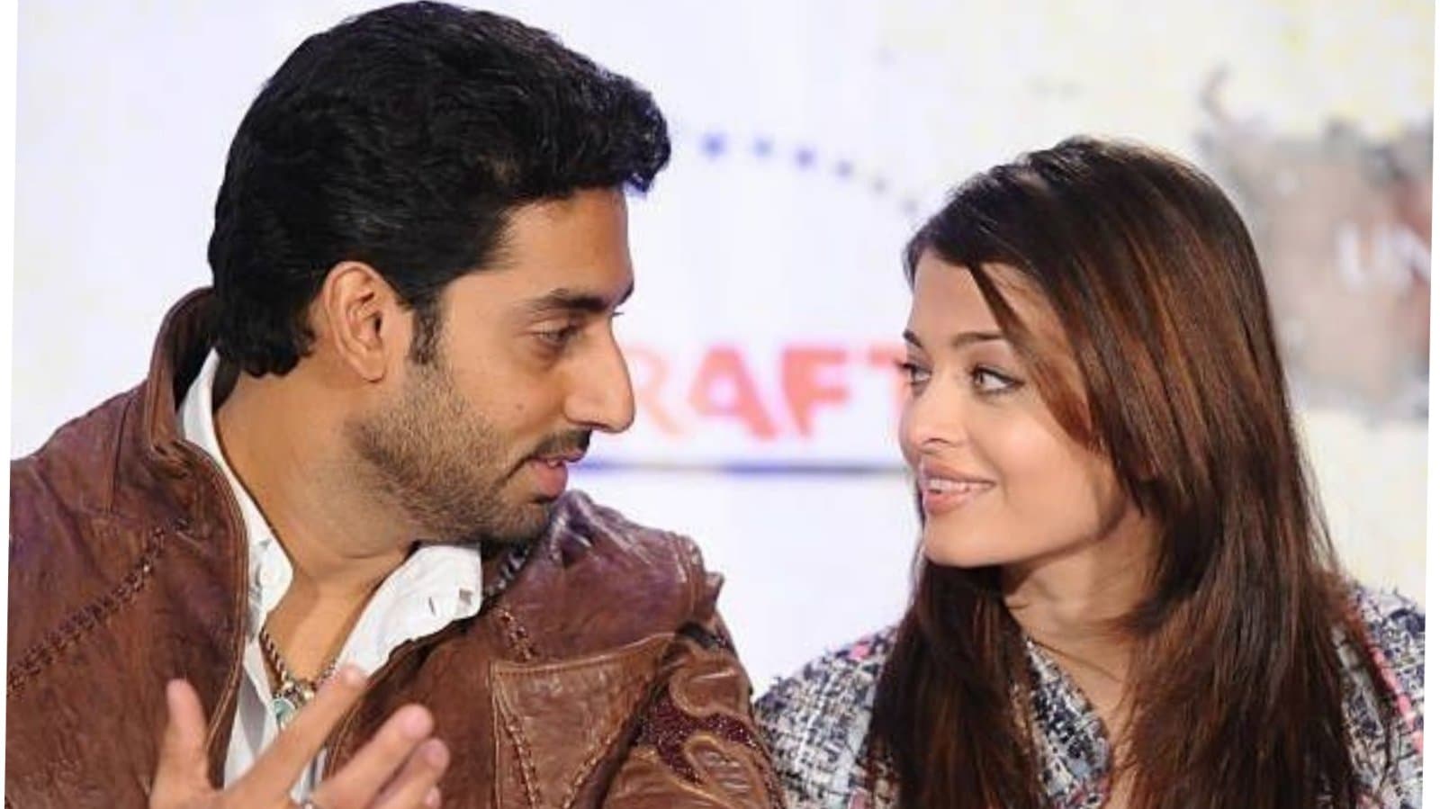 Abhishek- Aishwarya: সম্পর্কে ফাটল স্পষ্ট, তবু বিচ্ছেদের পথে হাঁটবেন না অভিষেক-ঐশ্বর্যা, নেপথ্যে রয়েছে কোন একটি কারণ?
