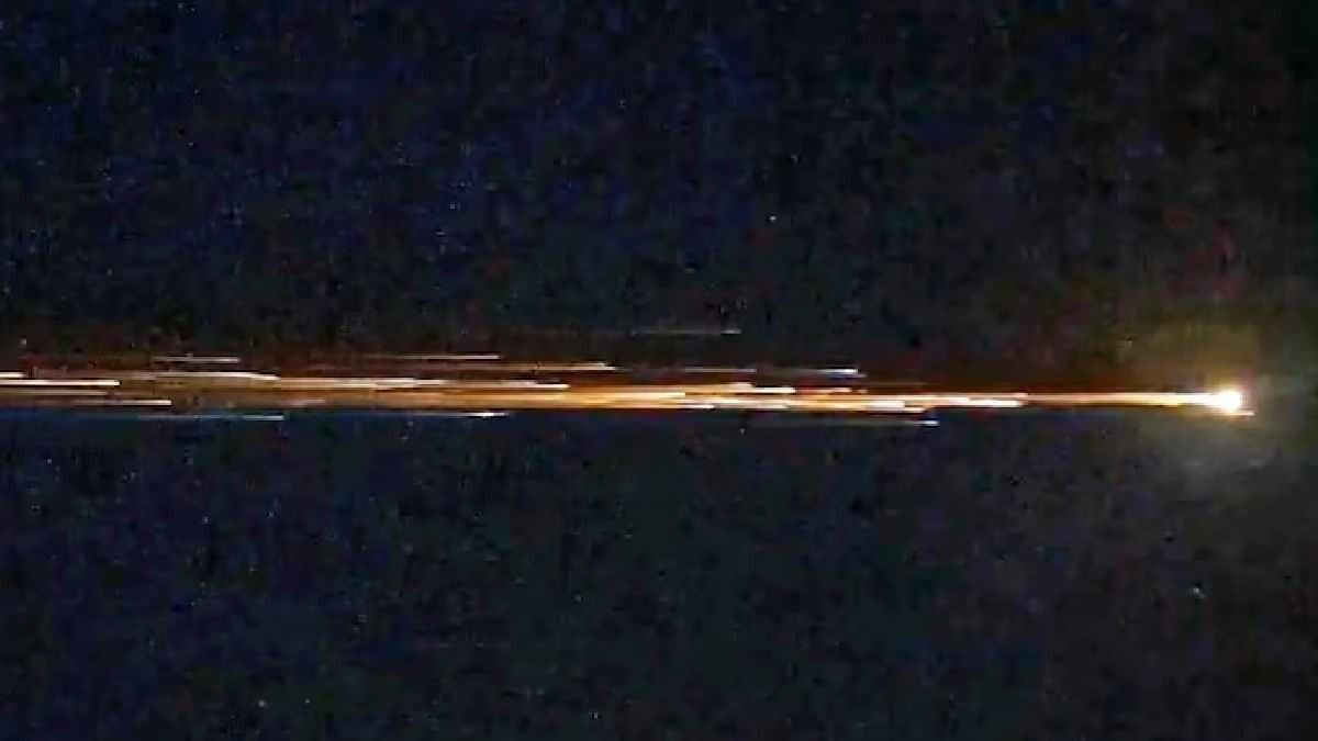 Bright meteor lit up the skies of New Delhi sparking a wave of excitements