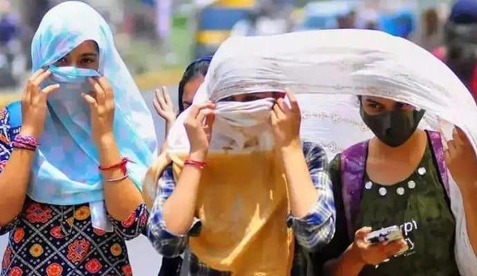 HEATWAVE: রাজধানী দিল্লি সহ দেশের কয়েকটি রাজ্যে তাপমাত্রা ৪৫ ডিগ্রি পার করবে