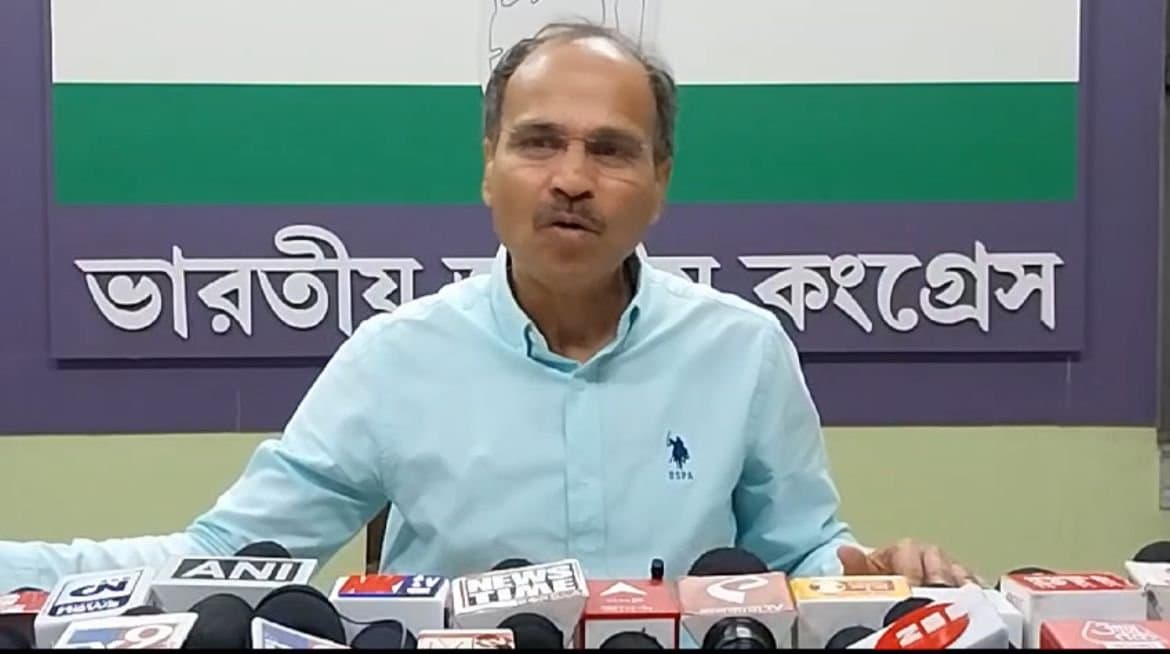 অধীর চৌধুরীর সাংসদ এলাকা উন্নয়ন তহবিলের টাকা দিয়ে নিম্নমানের কাজ হচ্ছে, প্রশাসনের দ্বারস্থ বহরমপুর পুরসভা 