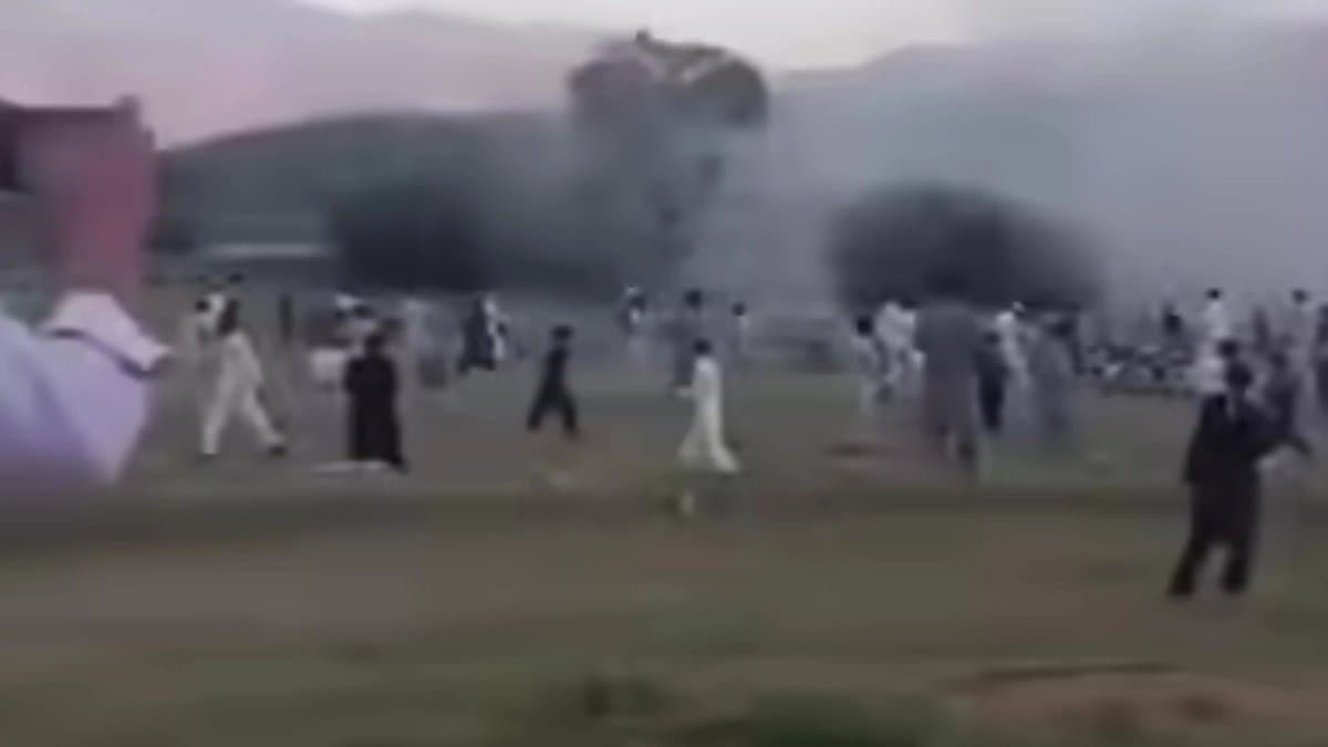 Pak Air Force Drops eight Bombs On Khyber Pakhtunkhwa soures says at least 30 killed