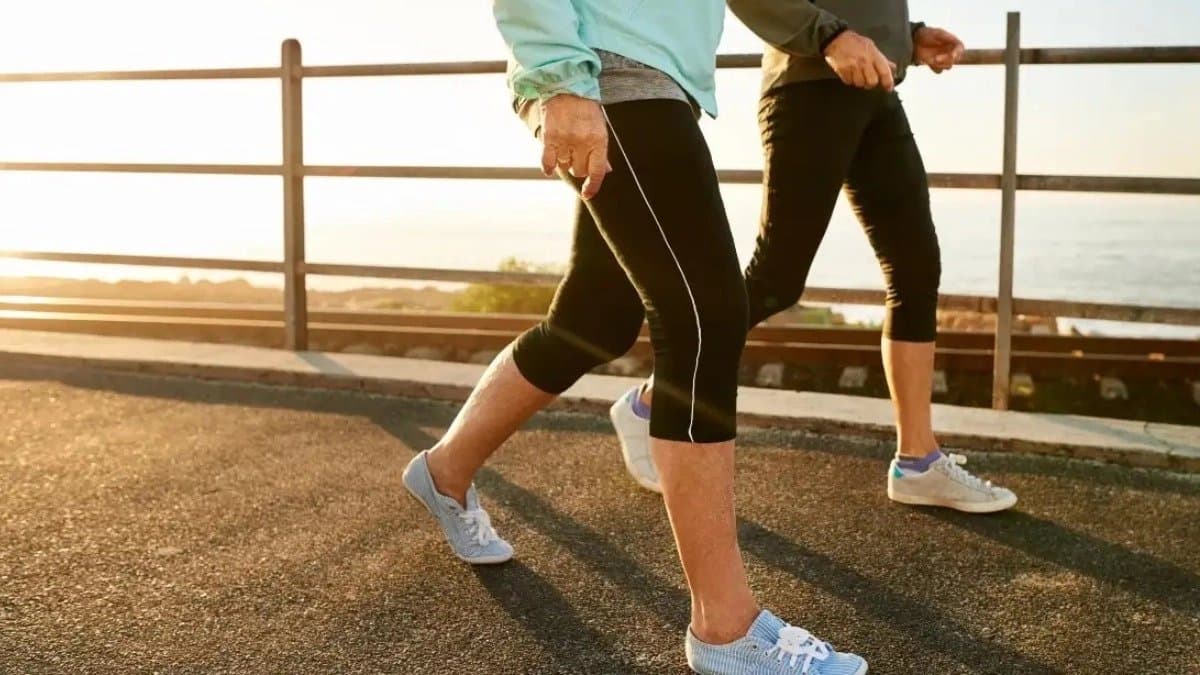 Walking with a friend for just 12 minutes has many health mental 