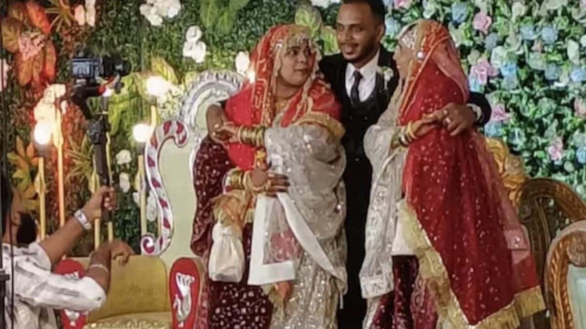 Karnataka Man Marries Two Best Friend In Single Ceremony 