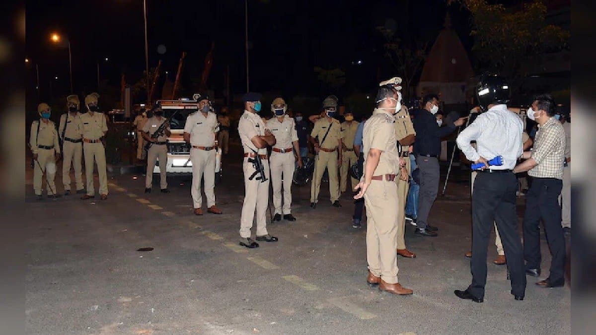 Father hacks five year old daughter to death with axe and offers blood at temple in Gujrat