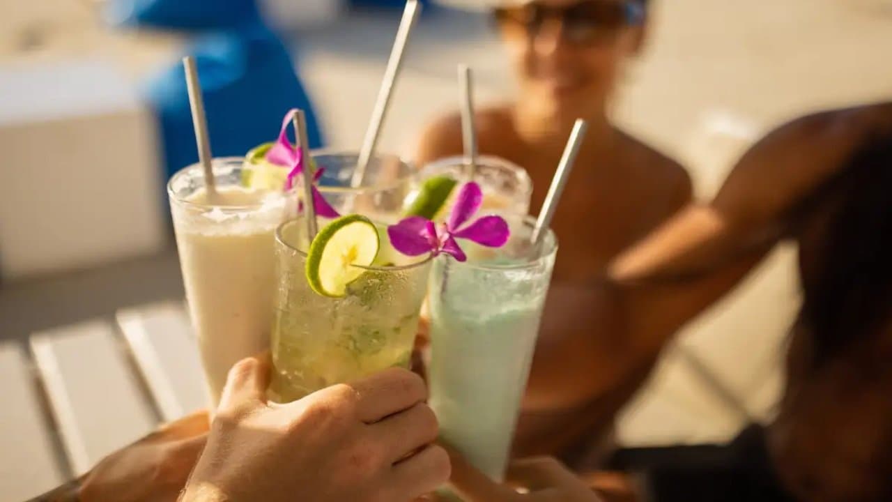 Thailand relaxes afternoon alcohol rules after heavy backslash