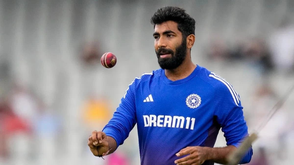 Jasprit Bumrah is right handed Wasim Akram legendary Waqar Younis says he is better than all of us