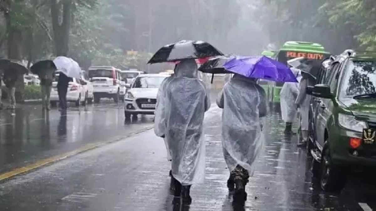 IMD Weather Update Heavy Rainfall in Bengal due to Low Pressure in Bay of Bengal