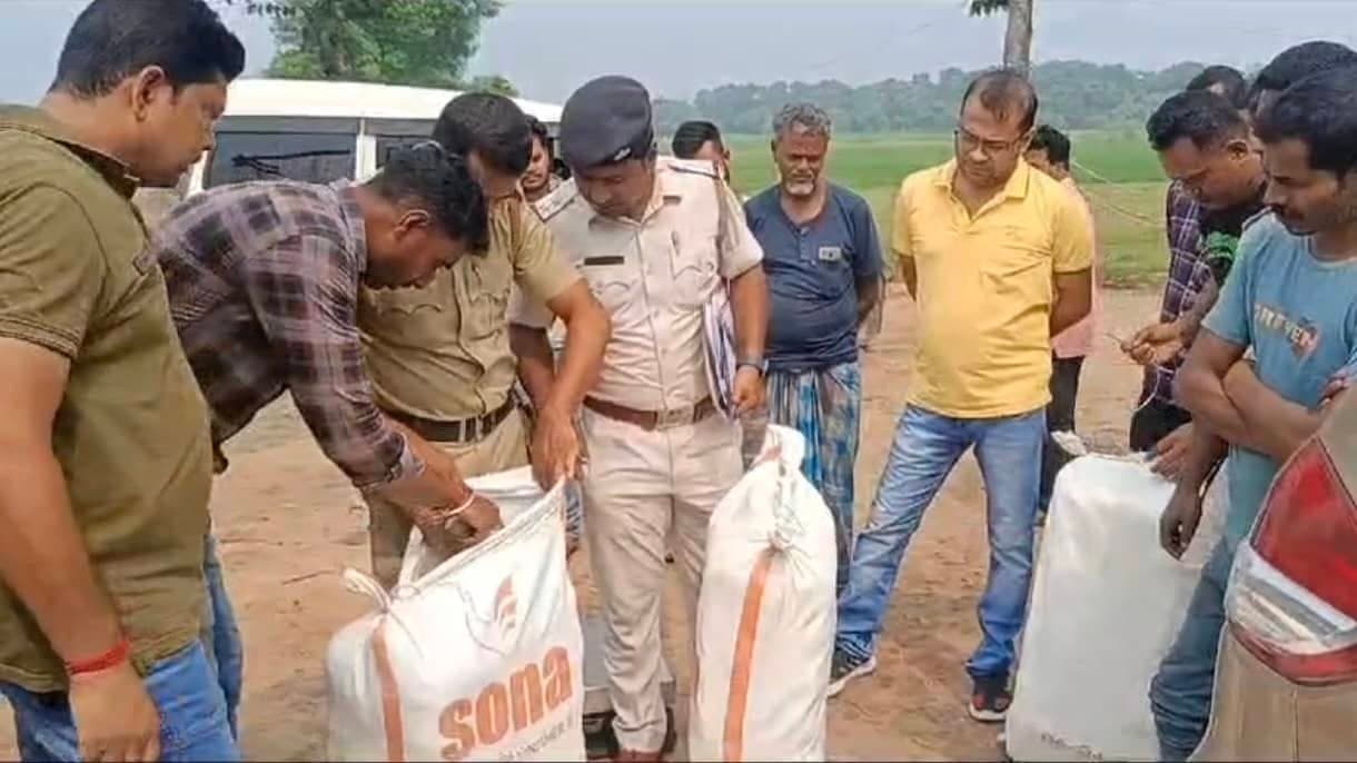 Murshidabad one arrested for smuggling marijuana gnr 