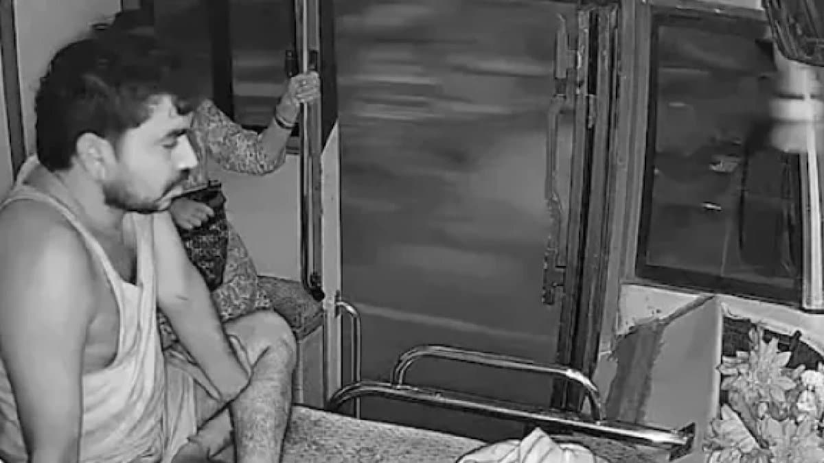 Rajasthan Incident Driver Hands Over Bus Control To Helper Dies An Hour Later sources says