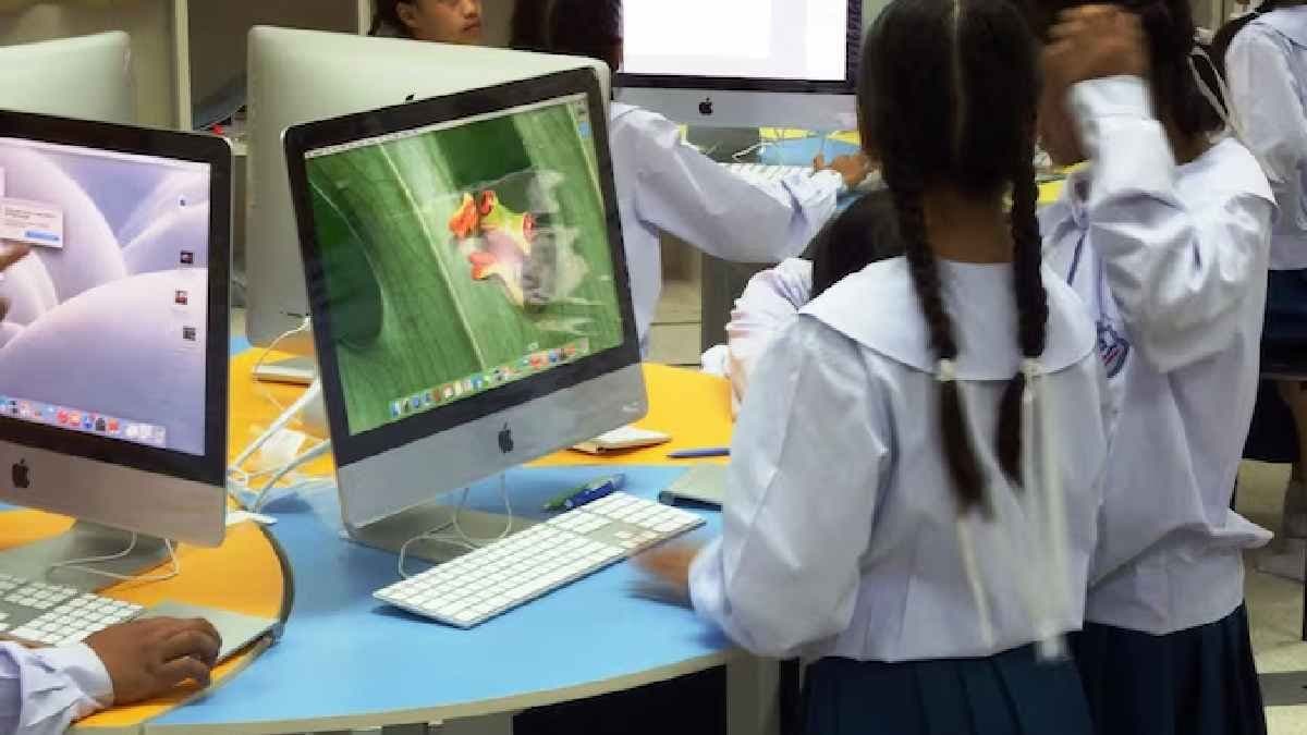 only 57 of schools have computers 53 have internet udise report school digital infrastructure gnr