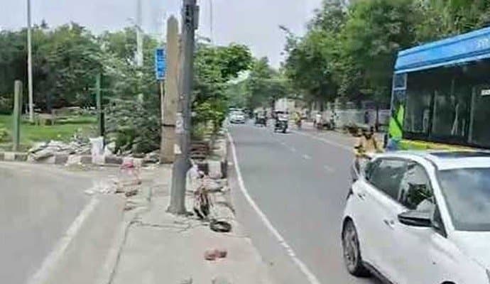  3 killed as truck rams people sleeping on footpath in Delhi 