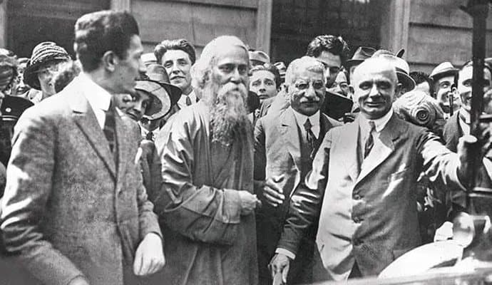 পৃথিবীর একমাত্র সাদা জিরাফ কোথায় থাকে? কার ভয়ে ২৪ ঘণ্টা নিরাপত্তায় মুড়ে রাখা হয় তাকে? জানলে চোখে জল আসবে